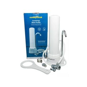 Purificador GOODYEAR sobre mesada blanco. Carcasa de plástico libre de BPA. Filtro interno de cerámica y carbón. Se cambia el filtro de 8 a 10 meses.